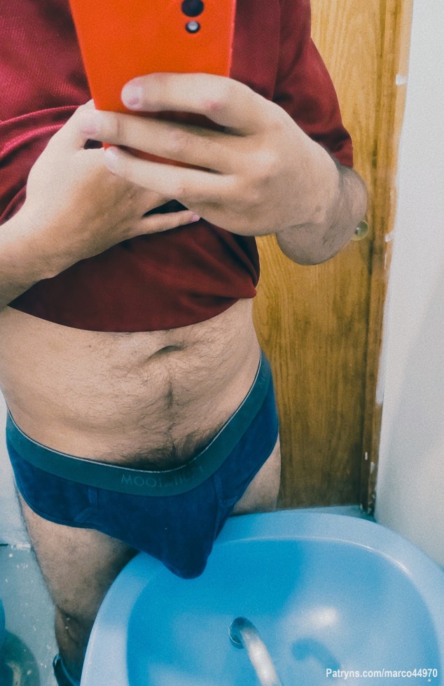 ¿Que hacen cuando les gana la calentura en el trabajo?
En el siguiente post te enseño más 🔥🔥